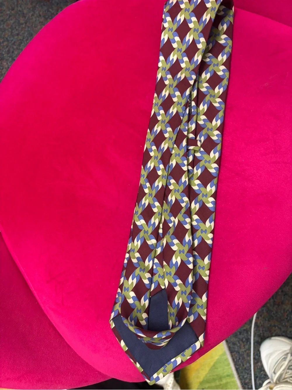 Barneys new york vintage Maroon Geometric Silk Tie 100% silk never worn